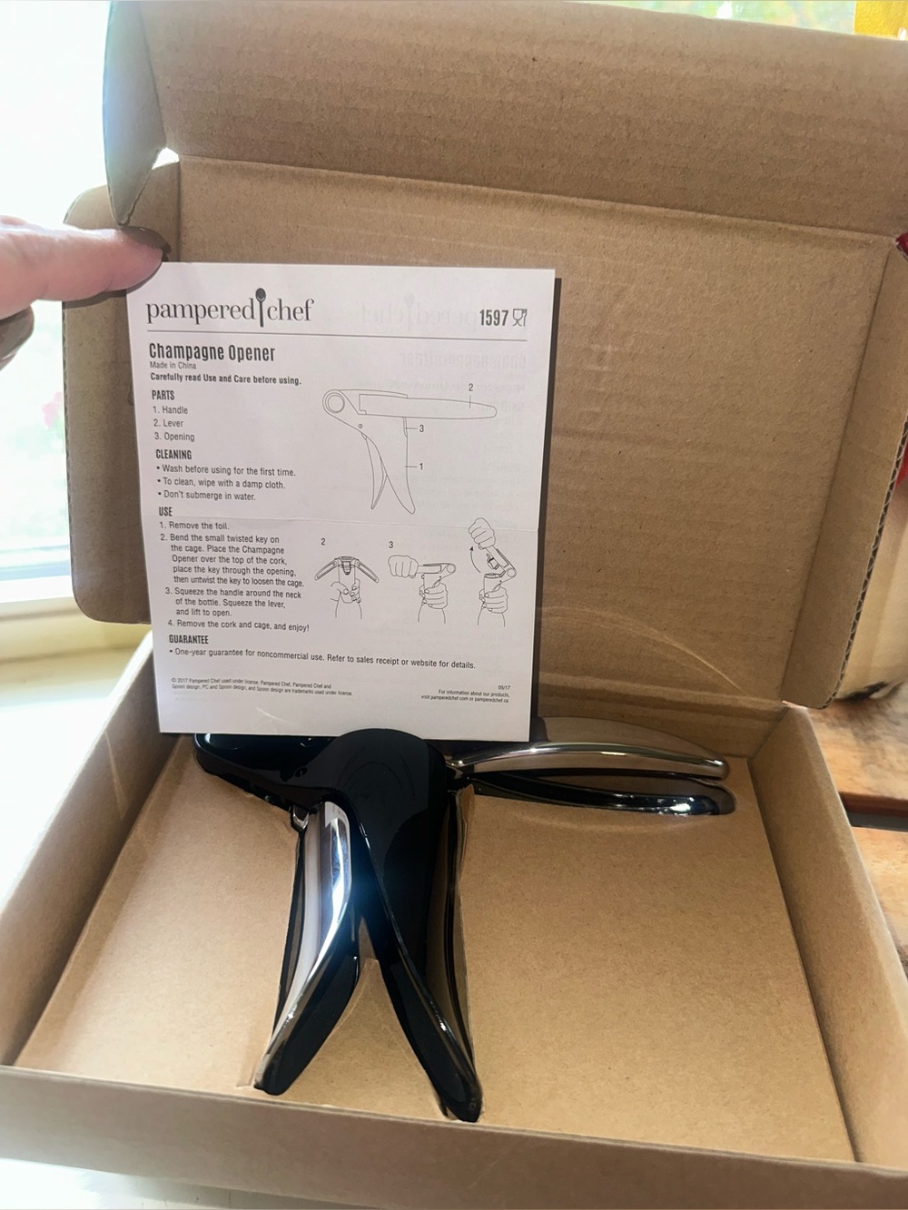 Pampered Chef Champagne Opener #1597 - NIB Drink Bottle Open Retired - Picture 7 of 7
